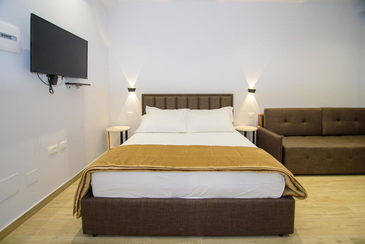 Palm Side Hotel Вльора Екстер'єр фото