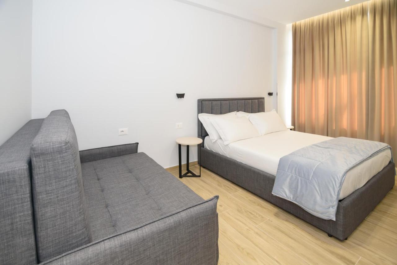 Palm Side Hotel Вльора Екстер'єр фото