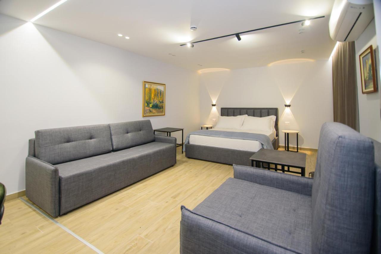 Palm Side Hotel Вльора Екстер'єр фото