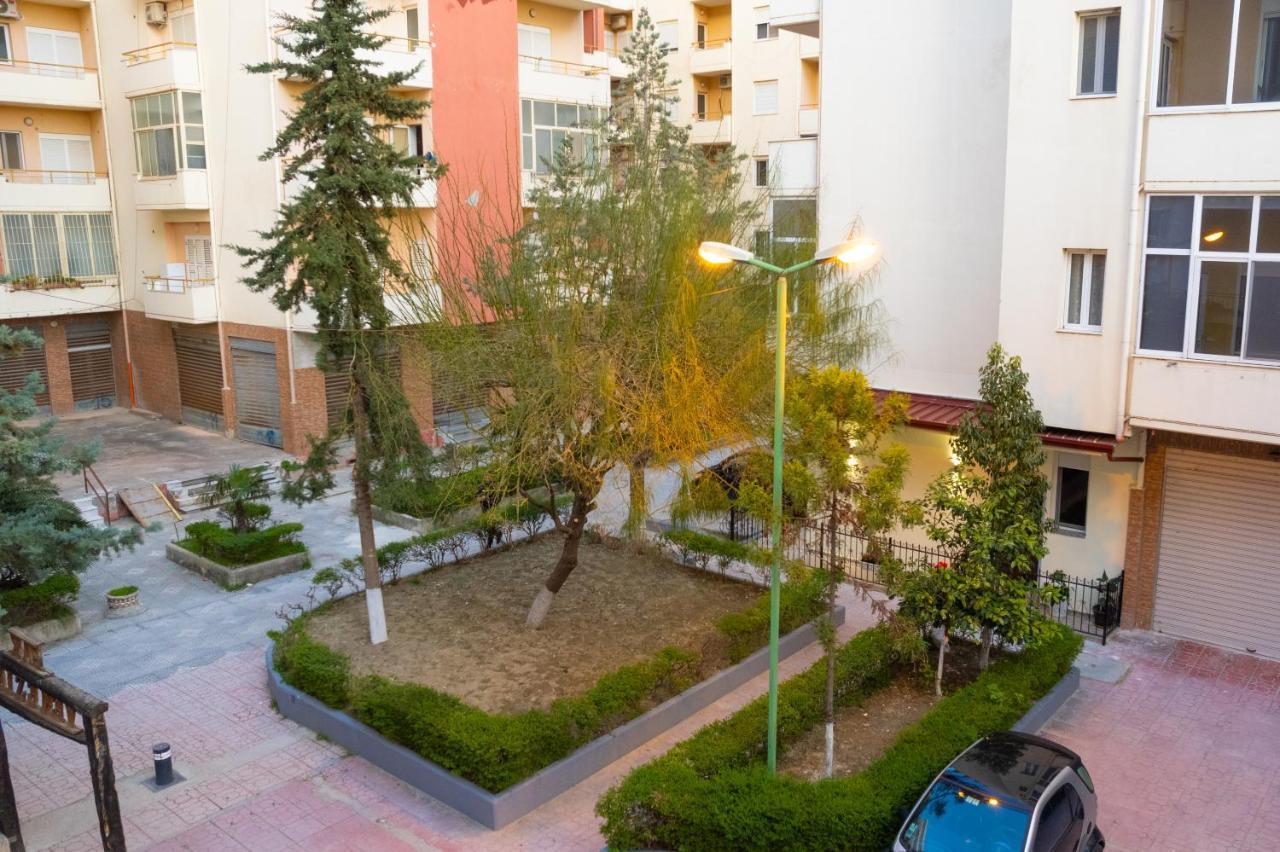 Palm Side Hotel Вльора Екстер'єр фото