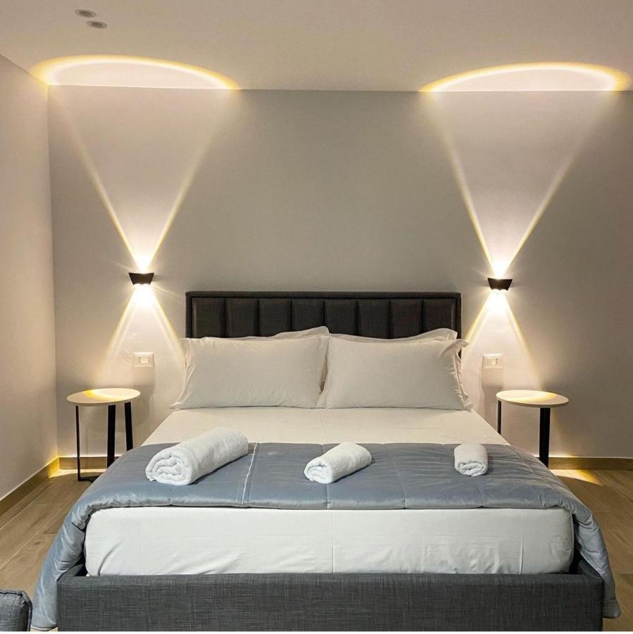 Palm Side Hotel Вльора Екстер'єр фото