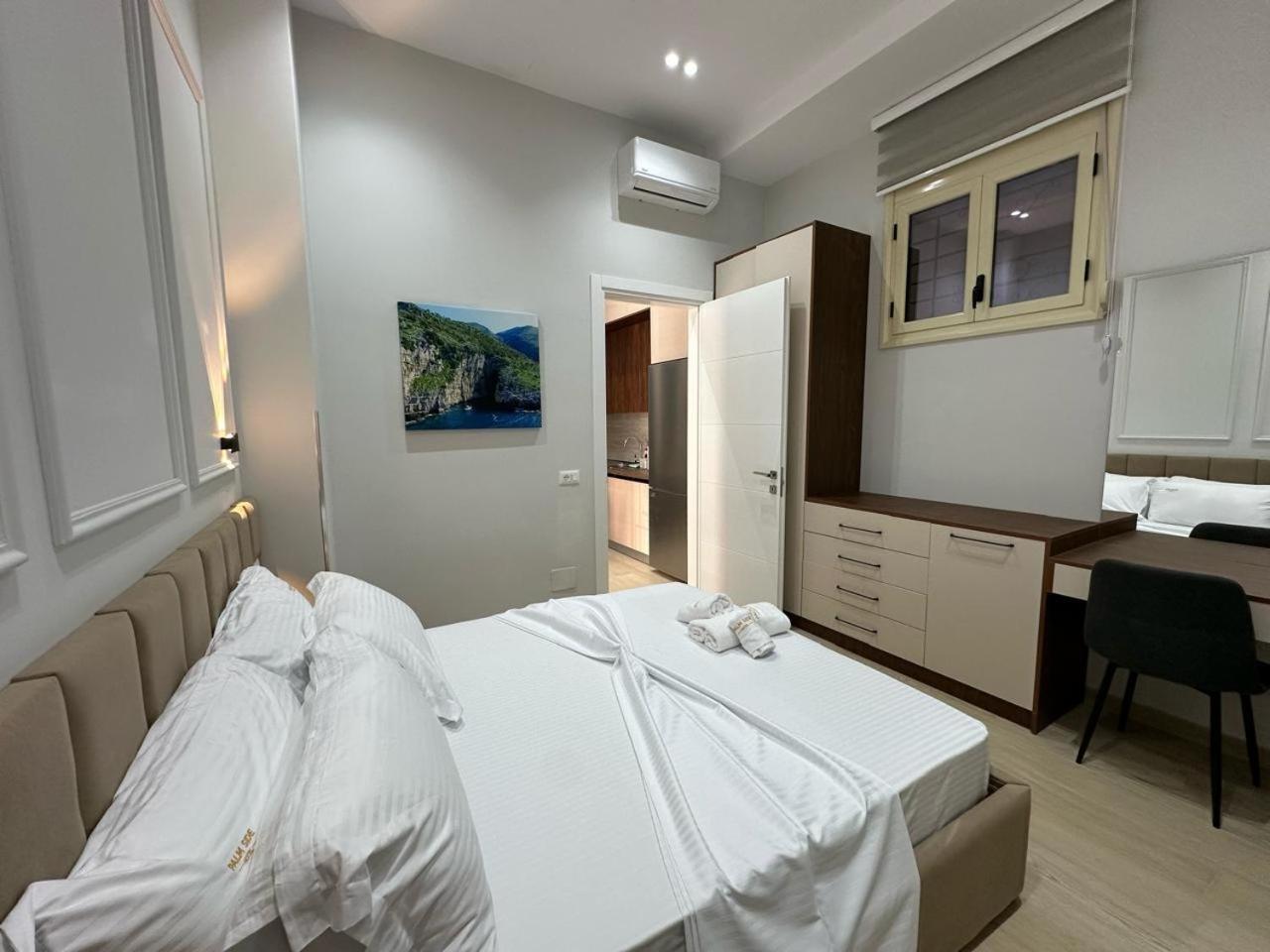Palm Side Hotel Вльора Екстер'єр фото